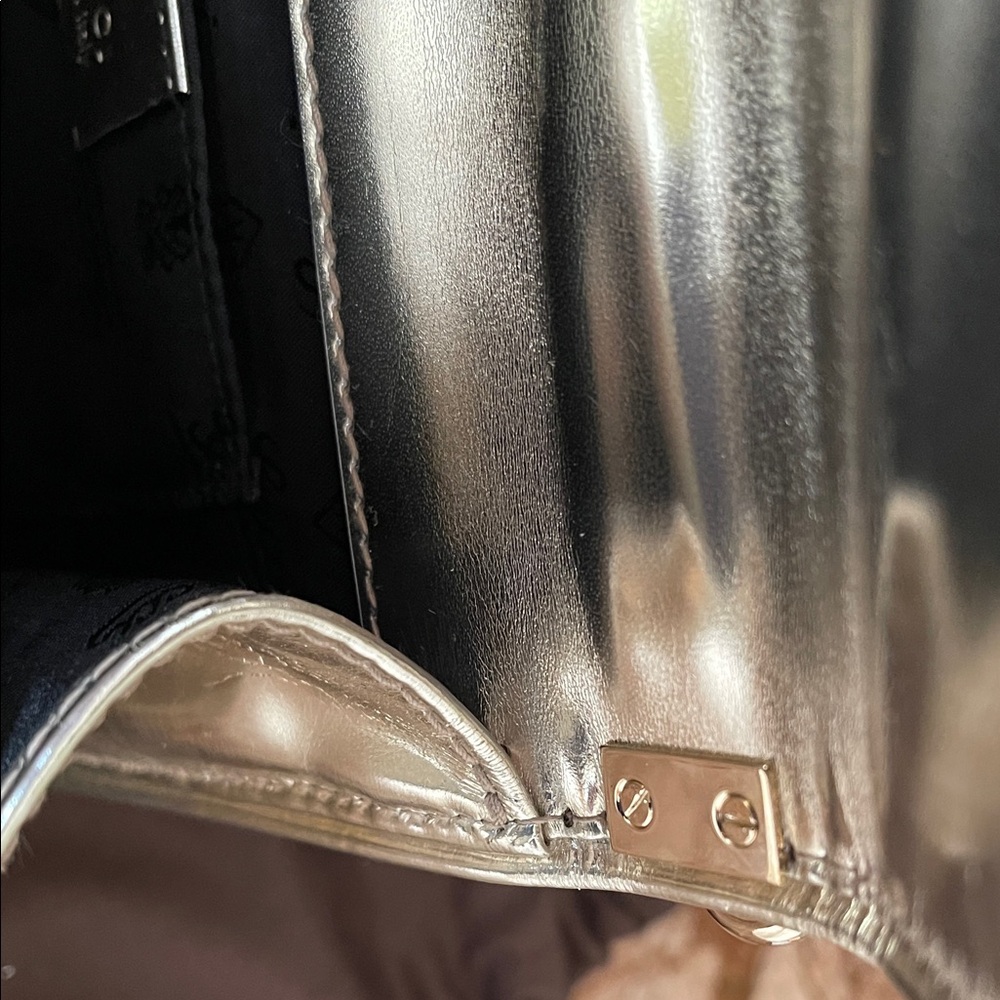 Gucci Vintage Metallic Silver Mini Top-Handle Bag( Milan Fashion Show) - Picture 5 of 12
